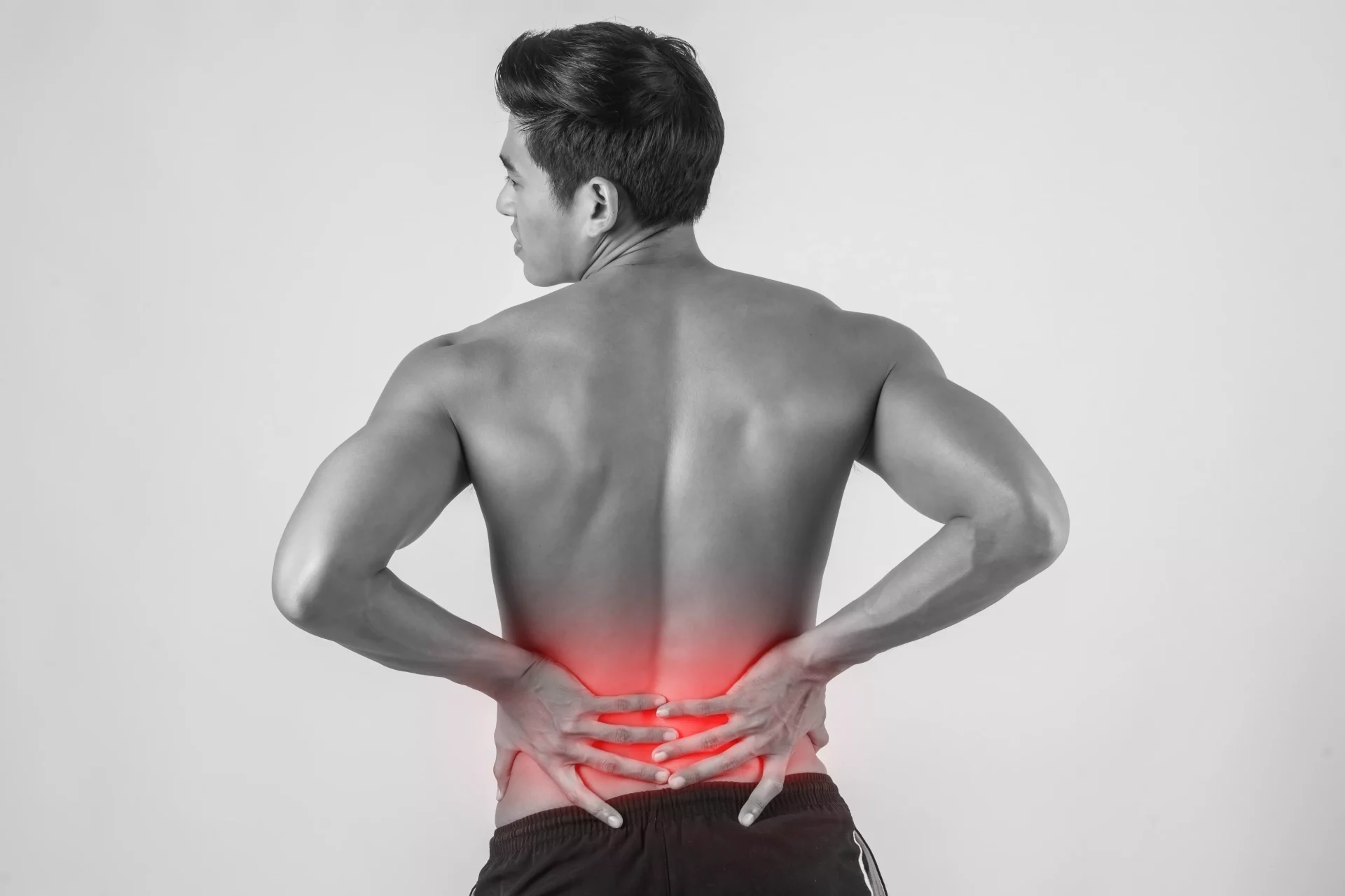 hombre-dolor-de-espalda-huesos-solucion-CBD